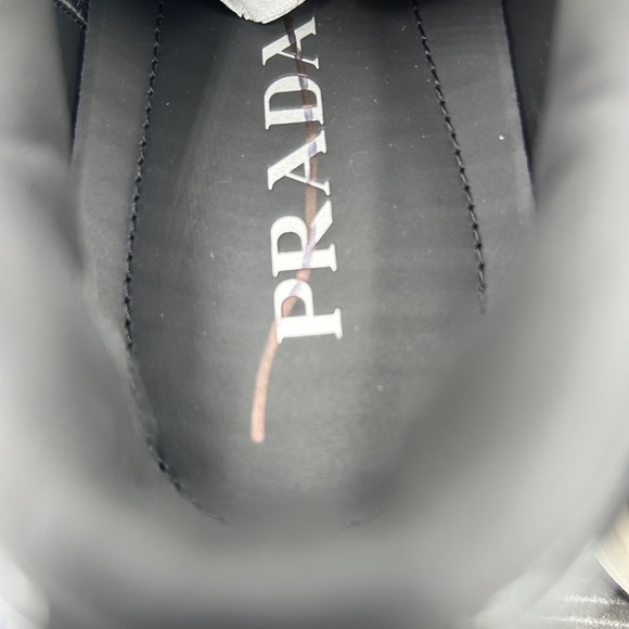 Men’s Prada downtown triangle logo leather sneakers size 9.5 fits 10.5 US - Picture 8 of 11